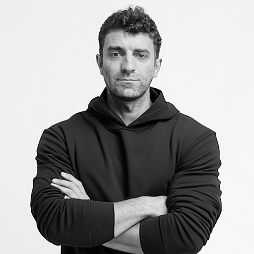 Valentin Linta — UI/UX Designer portrait